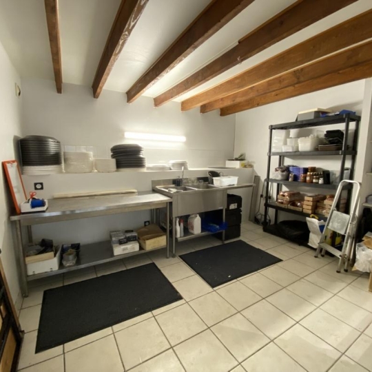  Annonces TOURNON : Local / Bureau | SAINT-PERAY (07130) | 271 m2 | 1 600 € 