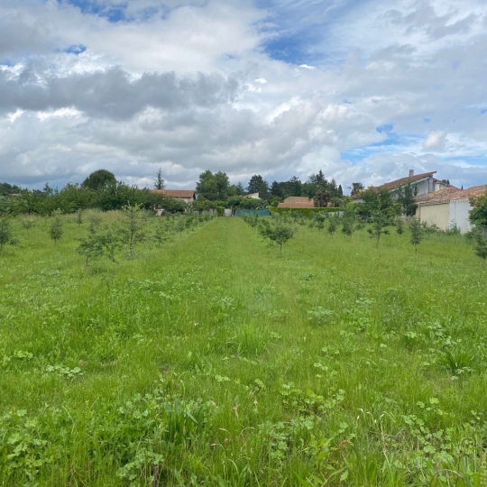  Annonces TOURNON : Terrain | LARNAGE (26600) | 0 m2 | 93 500 € 