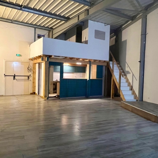  Annonces TOURNON : Office | BOURG-LES-VALENCE (26500) | 112 m2 | 110 000 € 